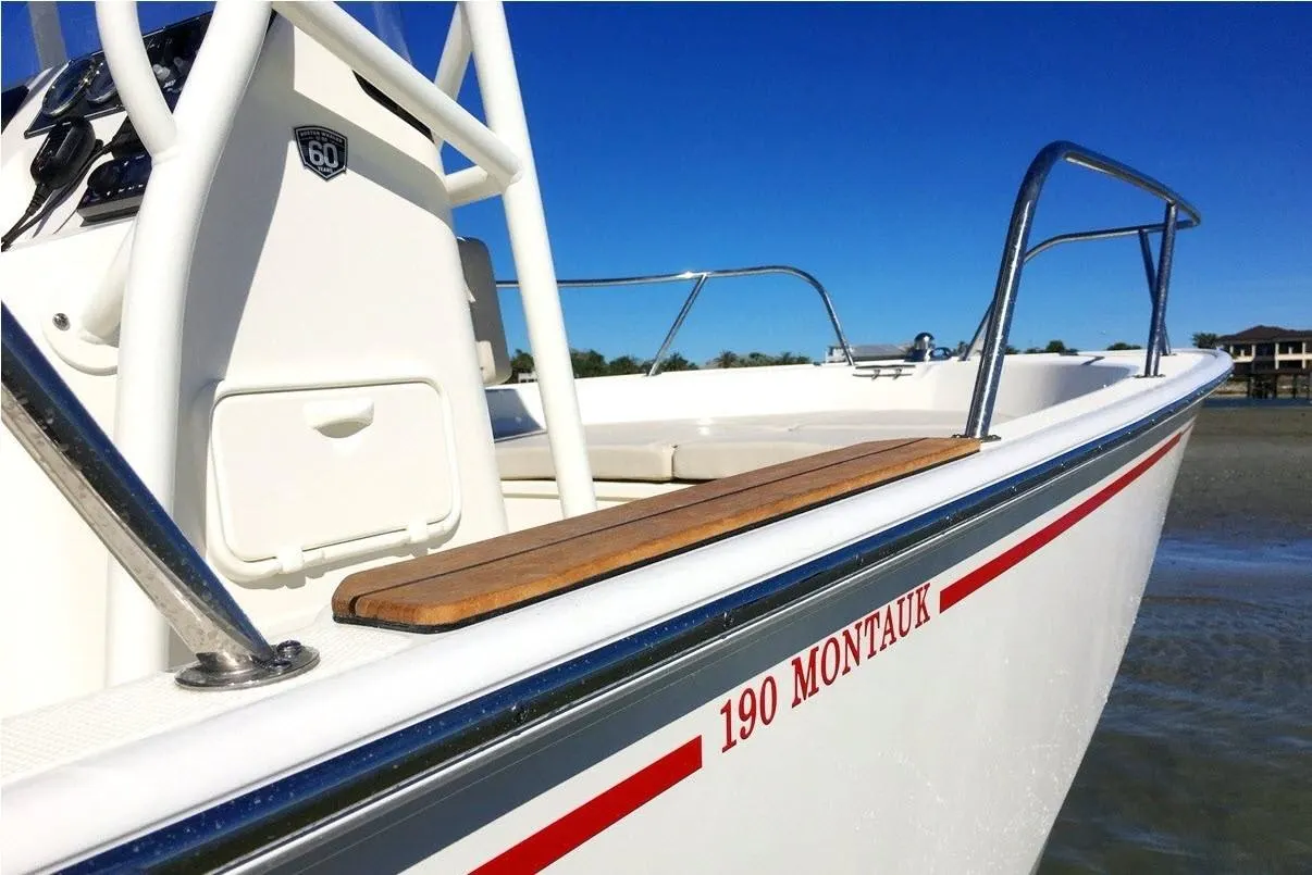 2018 Boston Whaler 190 Montauk Image Thumbnail #16