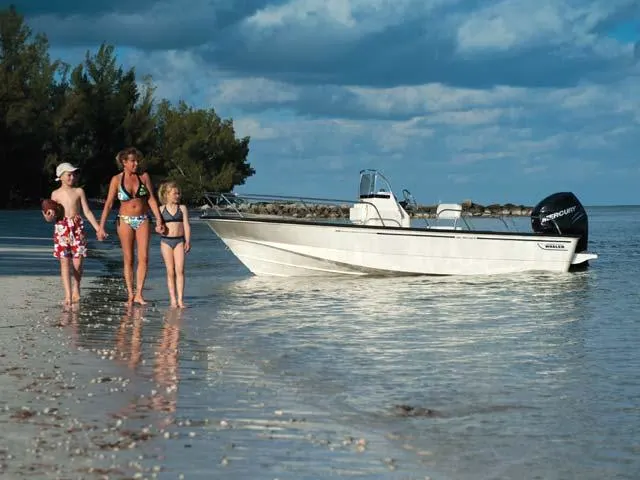 2017 Boston Whaler 190 Montauk Image Thumbnail #16