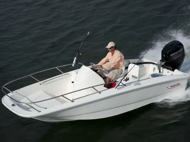 2017 Boston Whaler 150 Super Sport Image Thumbnail #2