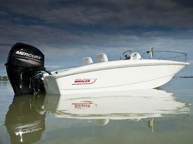 2017 Boston Whaler 150 Super Sport Image Thumbnail #10