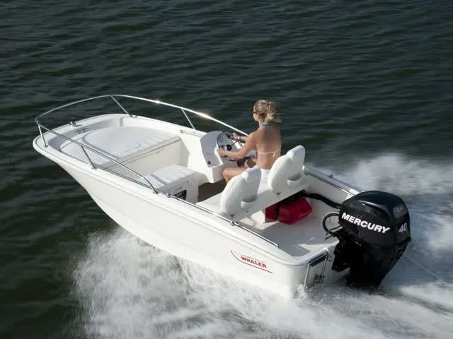 2017 Boston Whaler 130 Super Sport Image Thumbnail #1