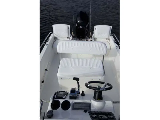 2017 Boston Whaler 170 Dauntless Image Thumbnail #32