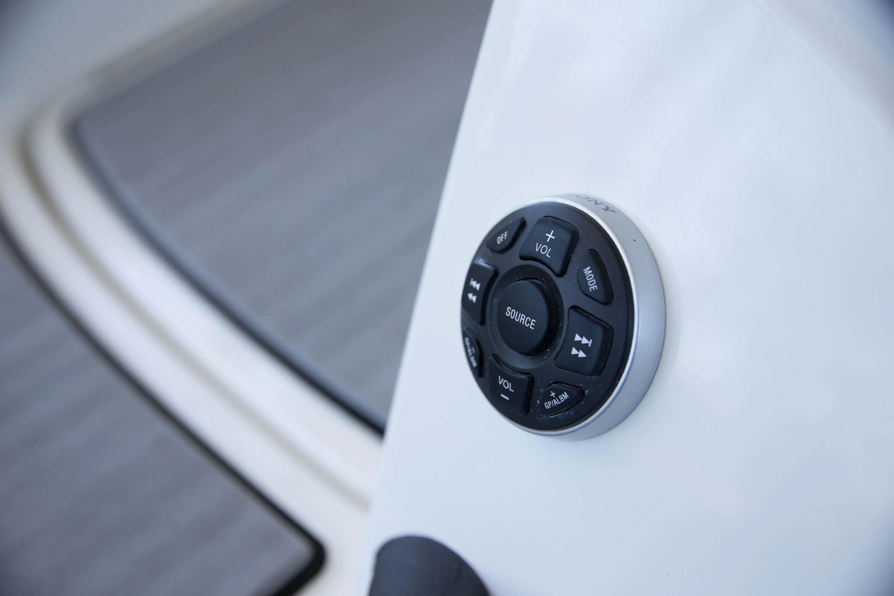 2016 Sea Ray 21 SPX Image Thumbnail #4