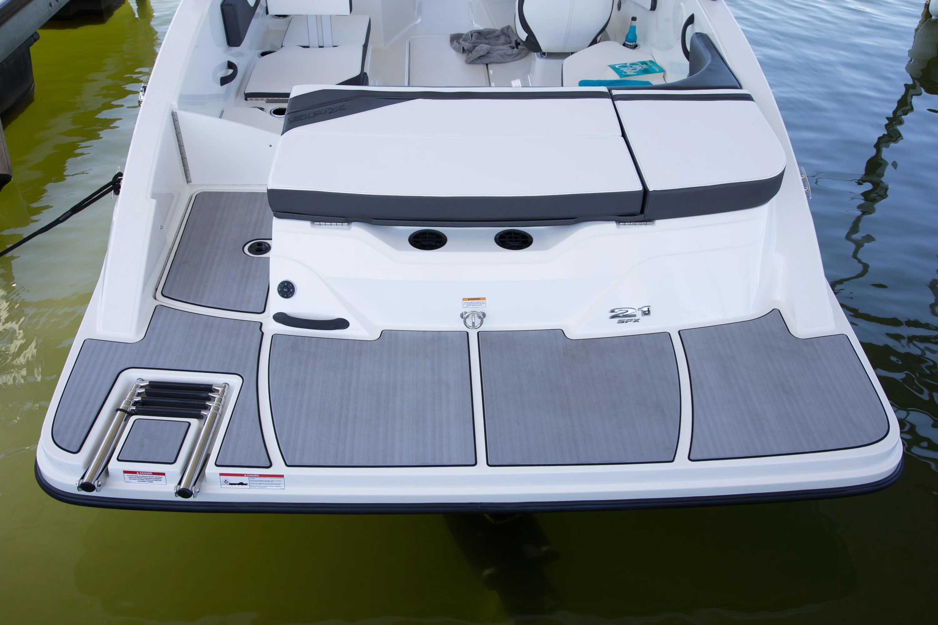 2016 Sea Ray 21 SPX Image Thumbnail #2