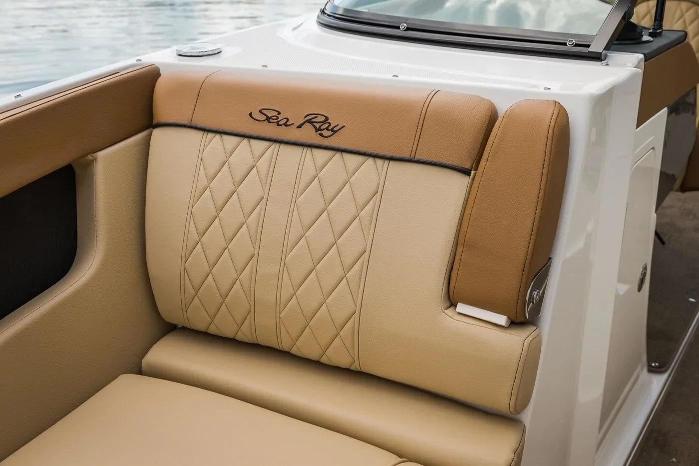 2016 Sea Ray 240 Sundeck Image Thumbnail #13