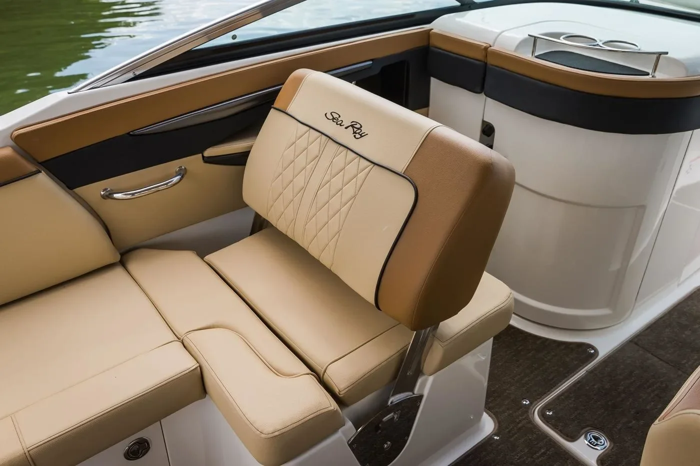 2016 Sea Ray 240 Sundeck Image Thumbnail #19