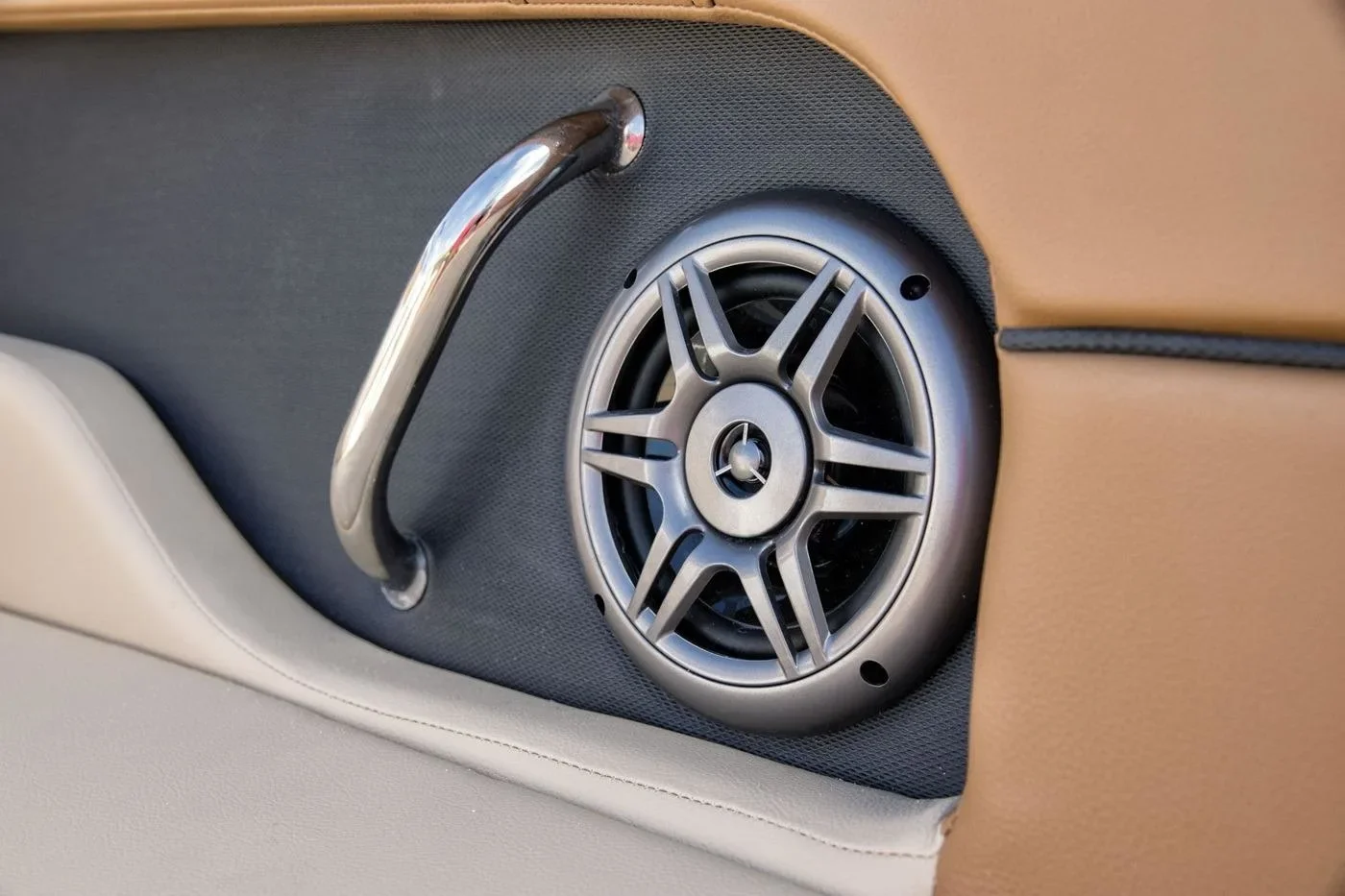 2016 Sea Ray 240 Sundeck Image Thumbnail #22