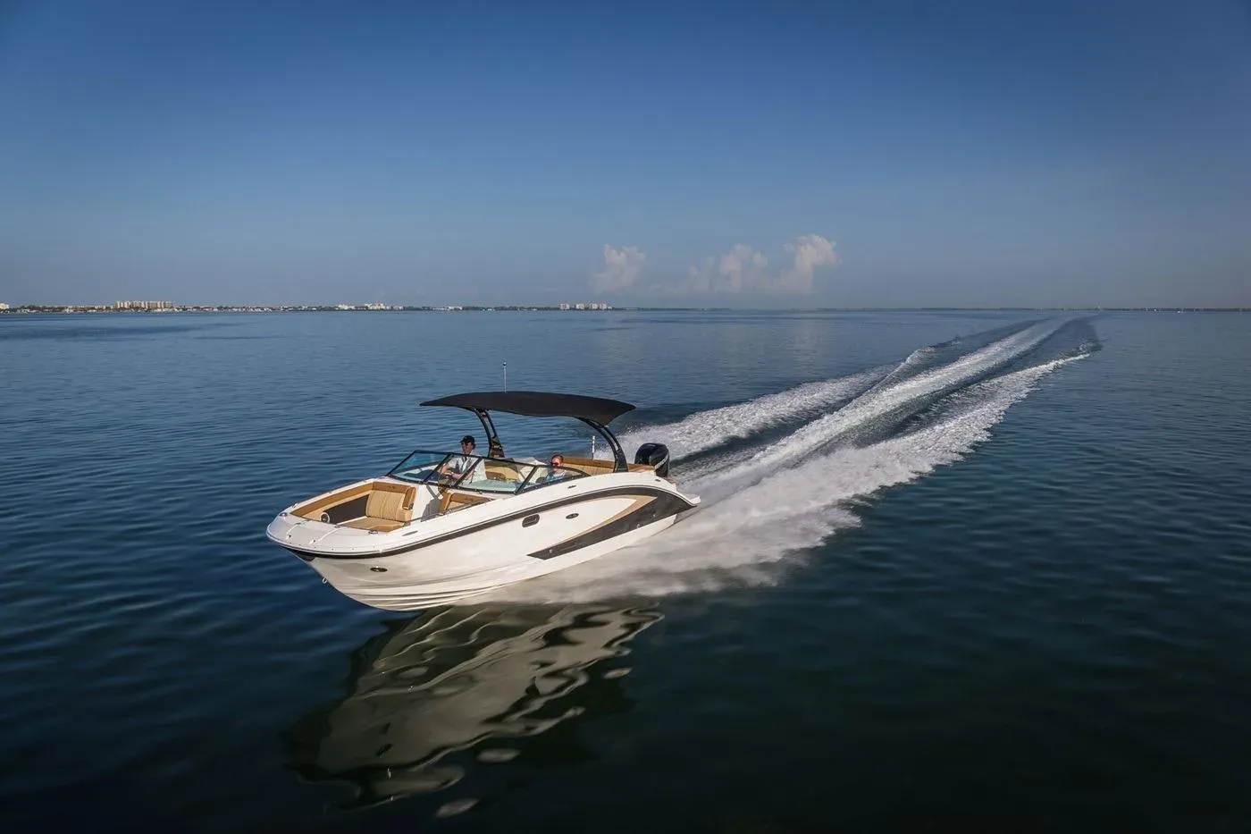 2016 Sea Ray 270 Sundeck Outboard Image Thumbnail #4