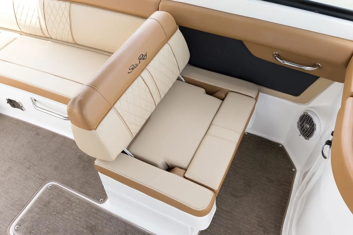 2016 Sea Ray 270 Sundeck Outboard Image Thumbnail #20