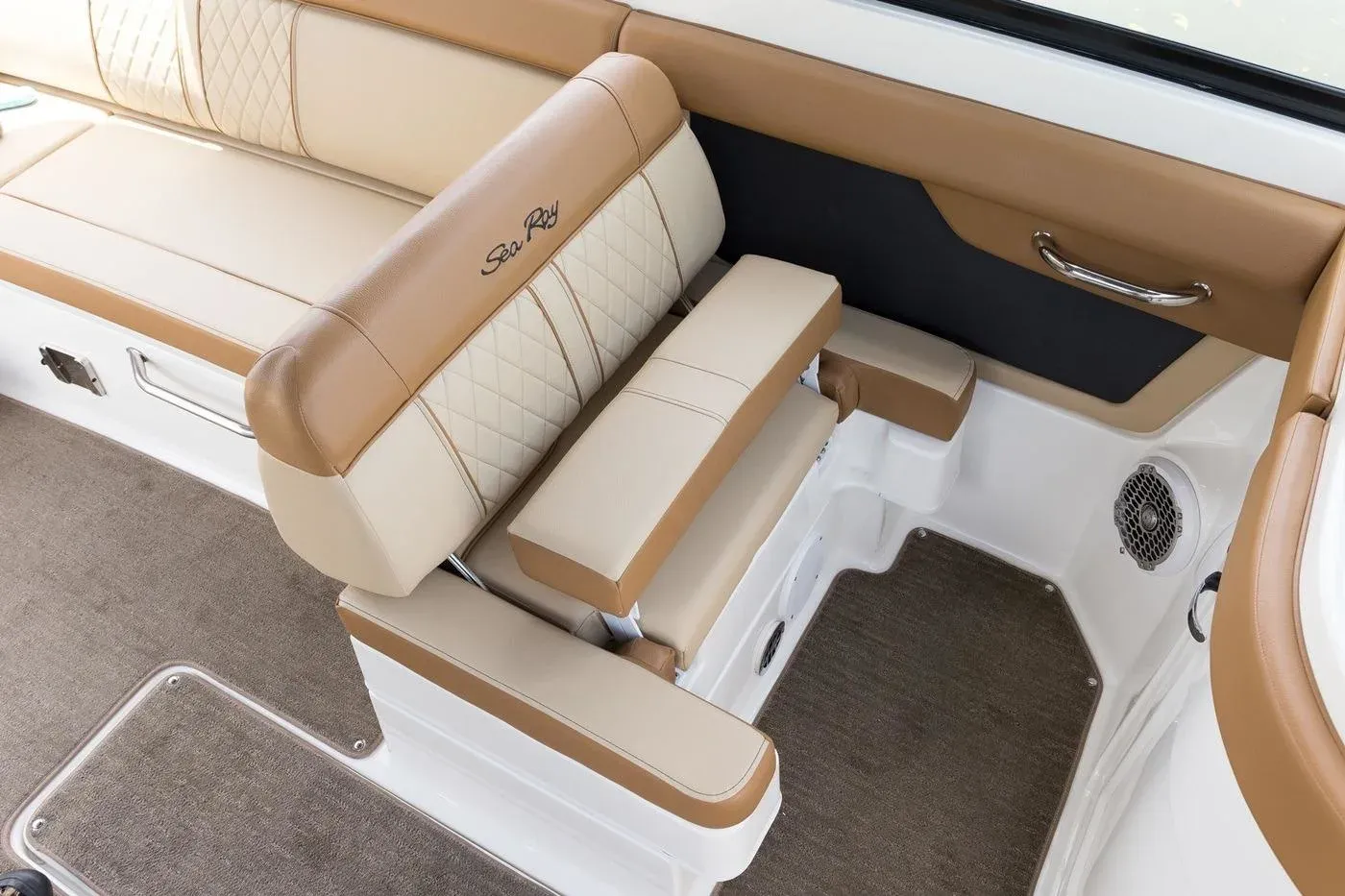 2016 Sea Ray 270 Sundeck Outboard Image Thumbnail #21
