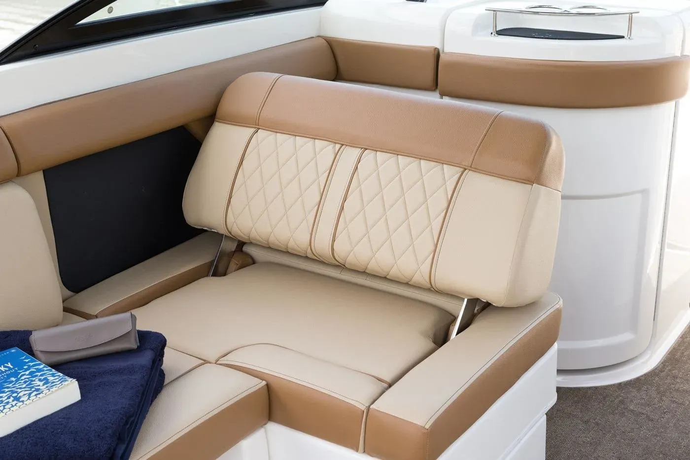 2016 Sea Ray 270 Sundeck Outboard Image Thumbnail #23