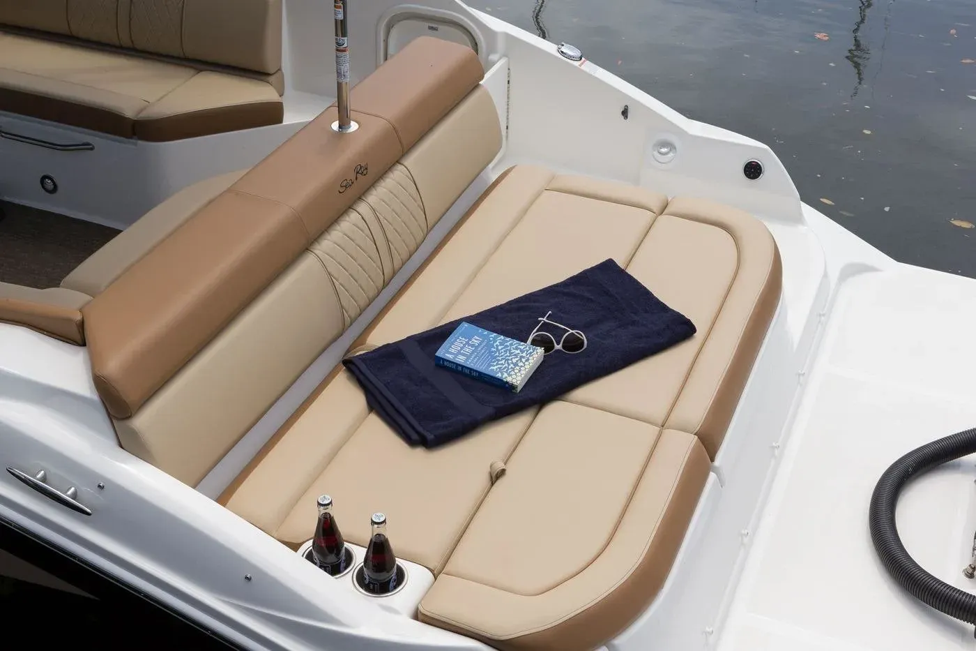 2016 Sea Ray 270 Sundeck Outboard Image Thumbnail #24
