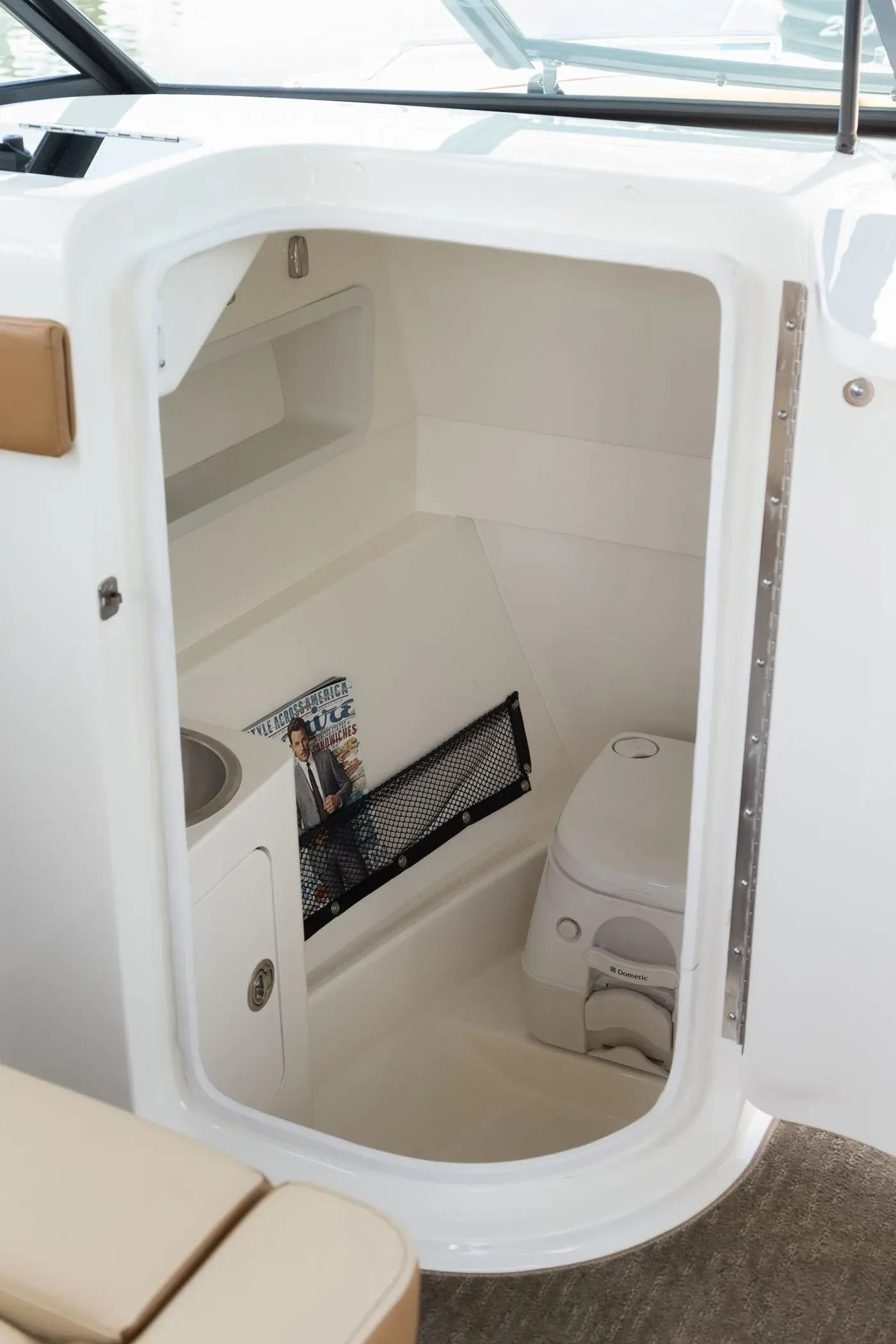 2016 Sea Ray 270 Sundeck Outboard Image Thumbnail #27