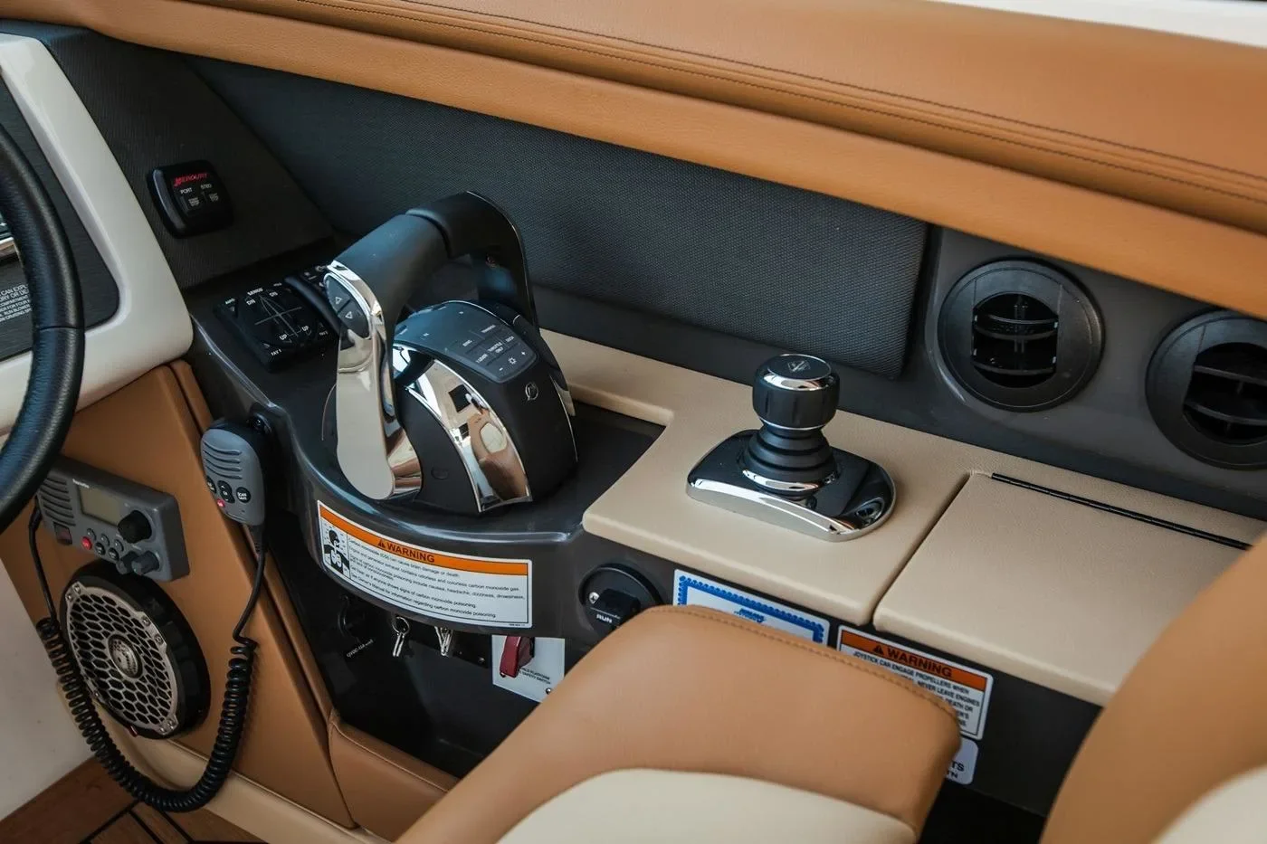 2016 Sea Ray 350 SLX Image Thumbnail #14