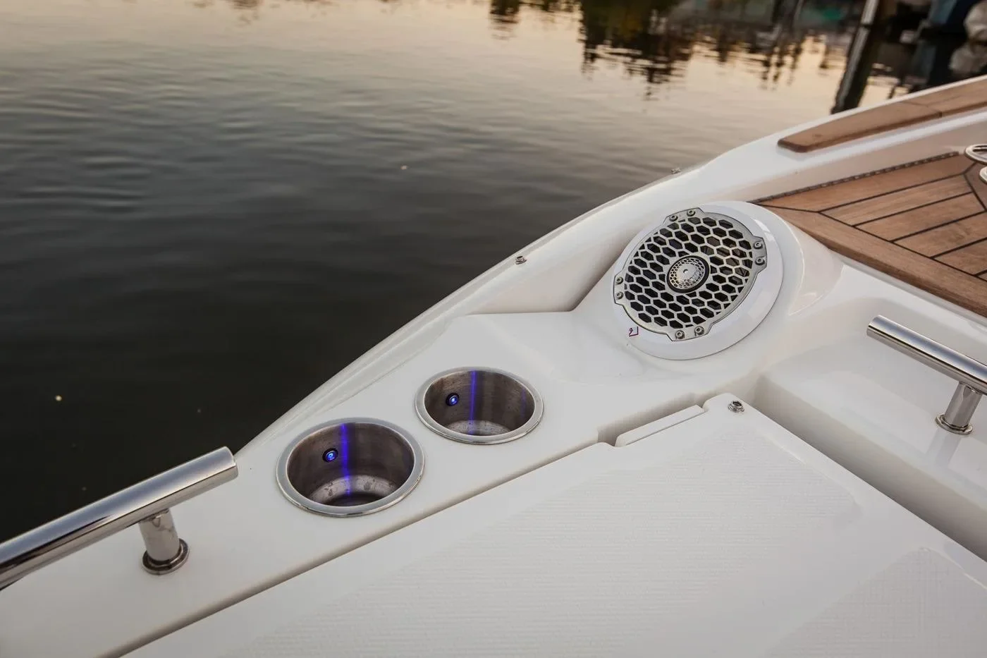 2016 Sea Ray 350 SLX Image Thumbnail #24