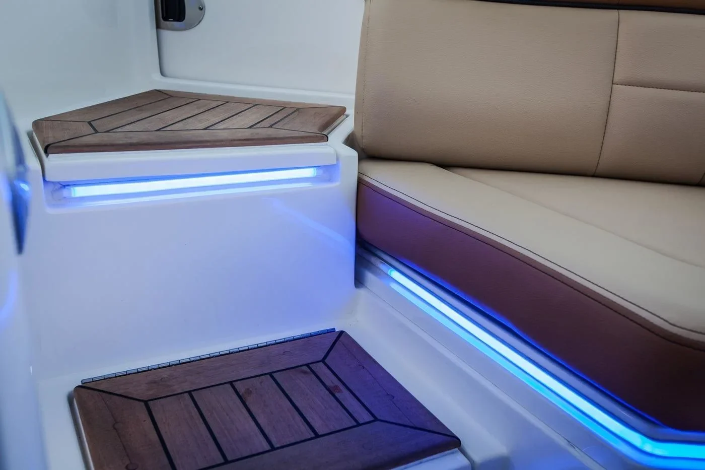 2016 Sea Ray 350 SLX Image Thumbnail #32