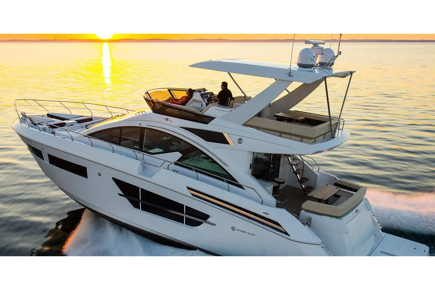 2025 Cruisers Yachts 60 Fly Image Thumbnail #3