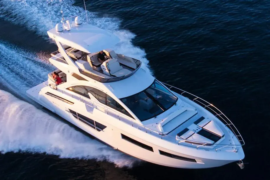 2025 Cruisers Yachts 60 Fly Image Thumbnail #1
