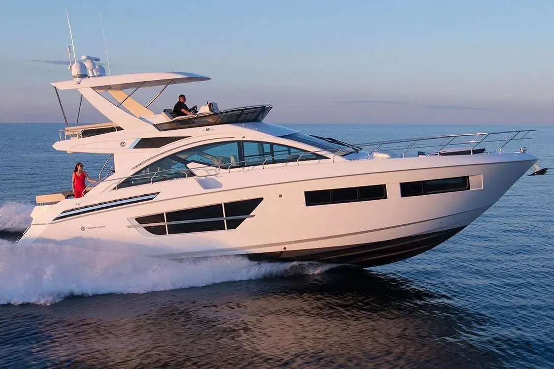2025 Cruisers Yachts 60 Fly Image Thumbnail #0