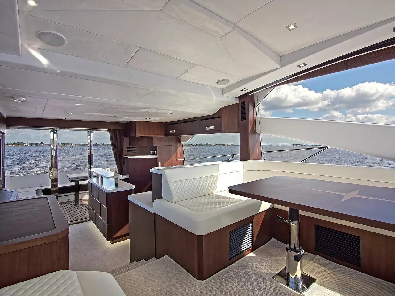2025 Galeon 560 SKY Image Thumbnail #11