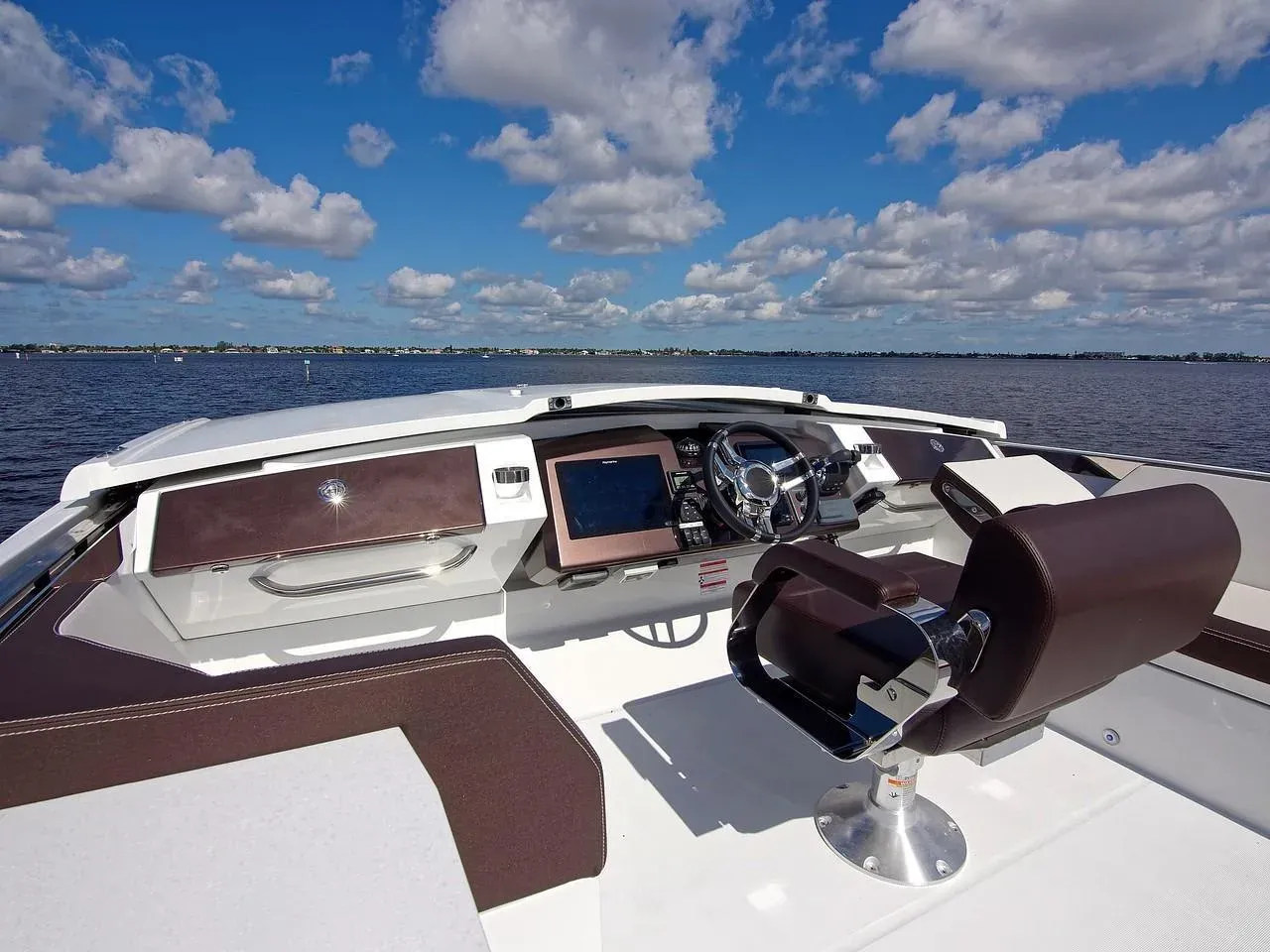 2025 Galeon 560 SKY Image Thumbnail #21