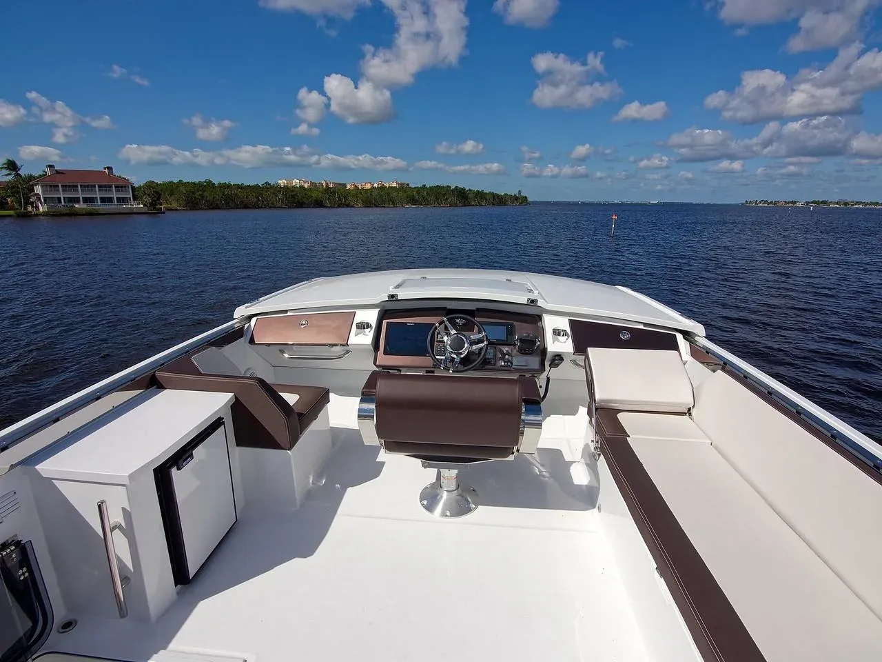 2025 Galeon 560 SKY Image Thumbnail #23