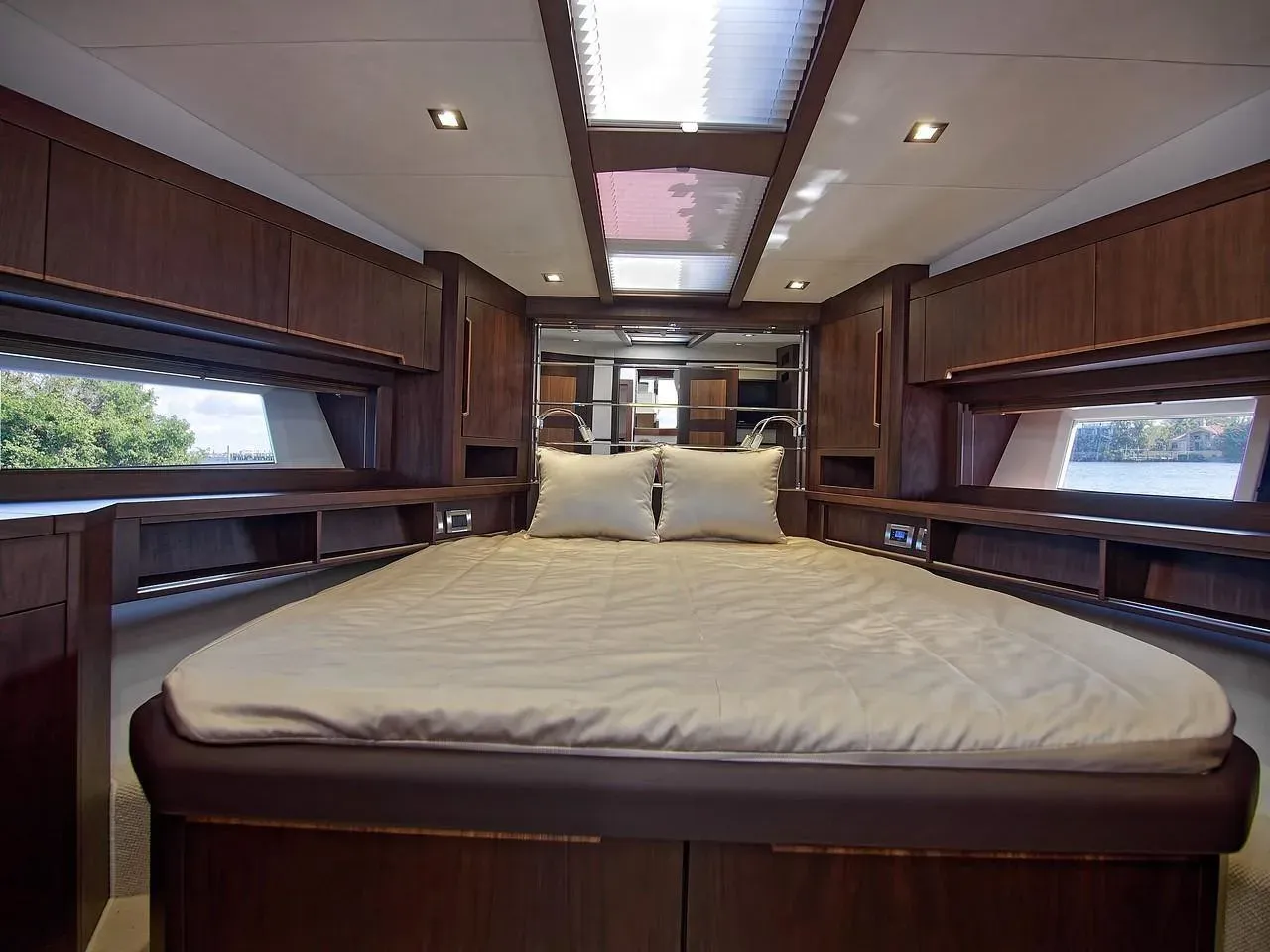 2025 Galeon 560 SKY Image Thumbnail #36