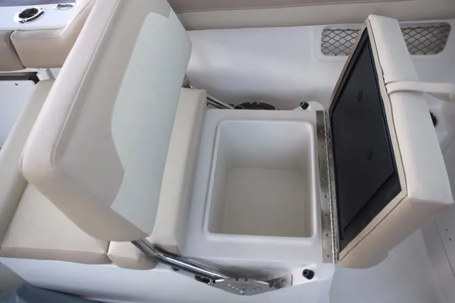 2023 Sailfish 245 DC Image Thumbnail #16