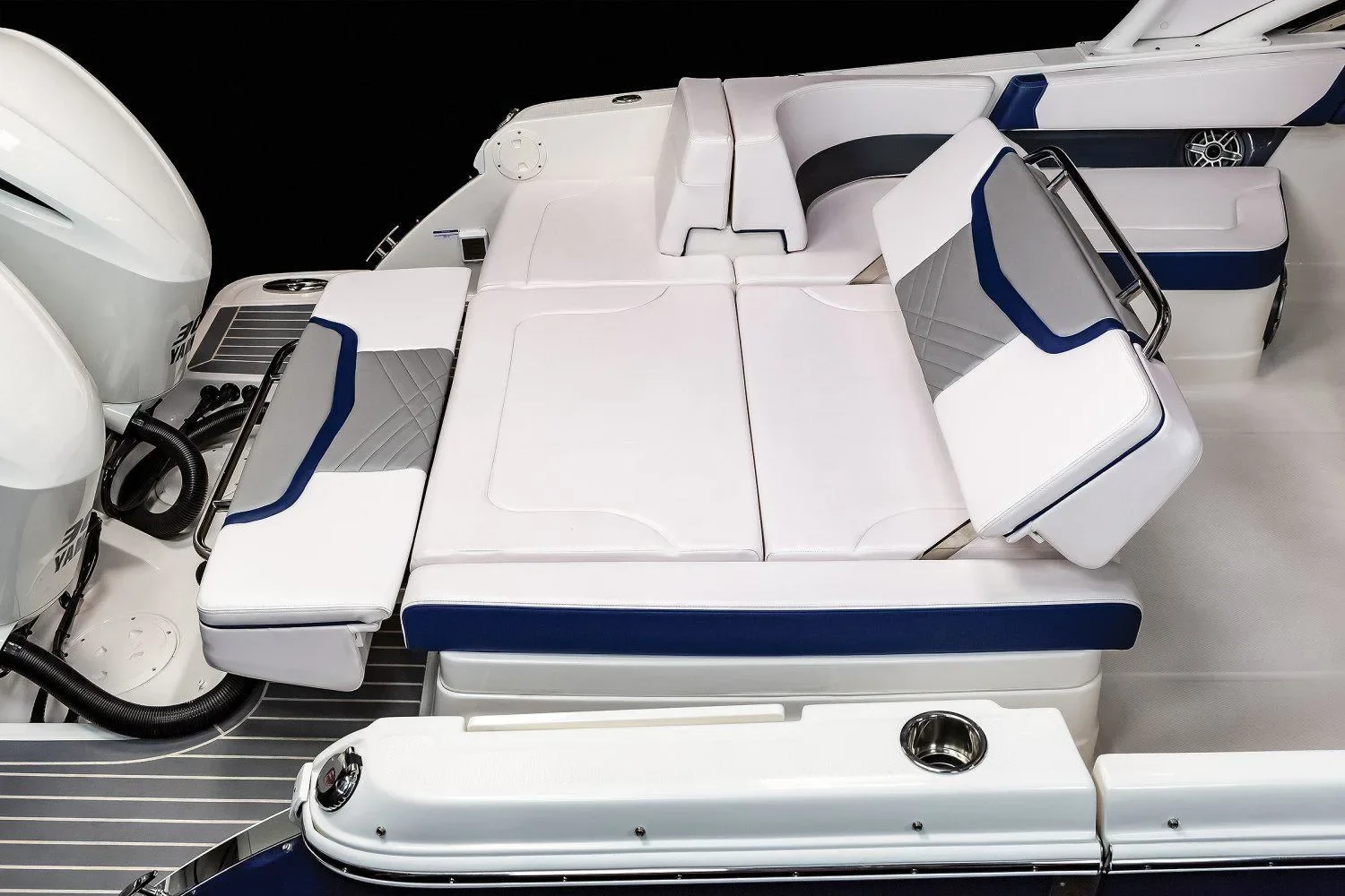 2023 Chaparral 300 OSX Image Thumbnail #17