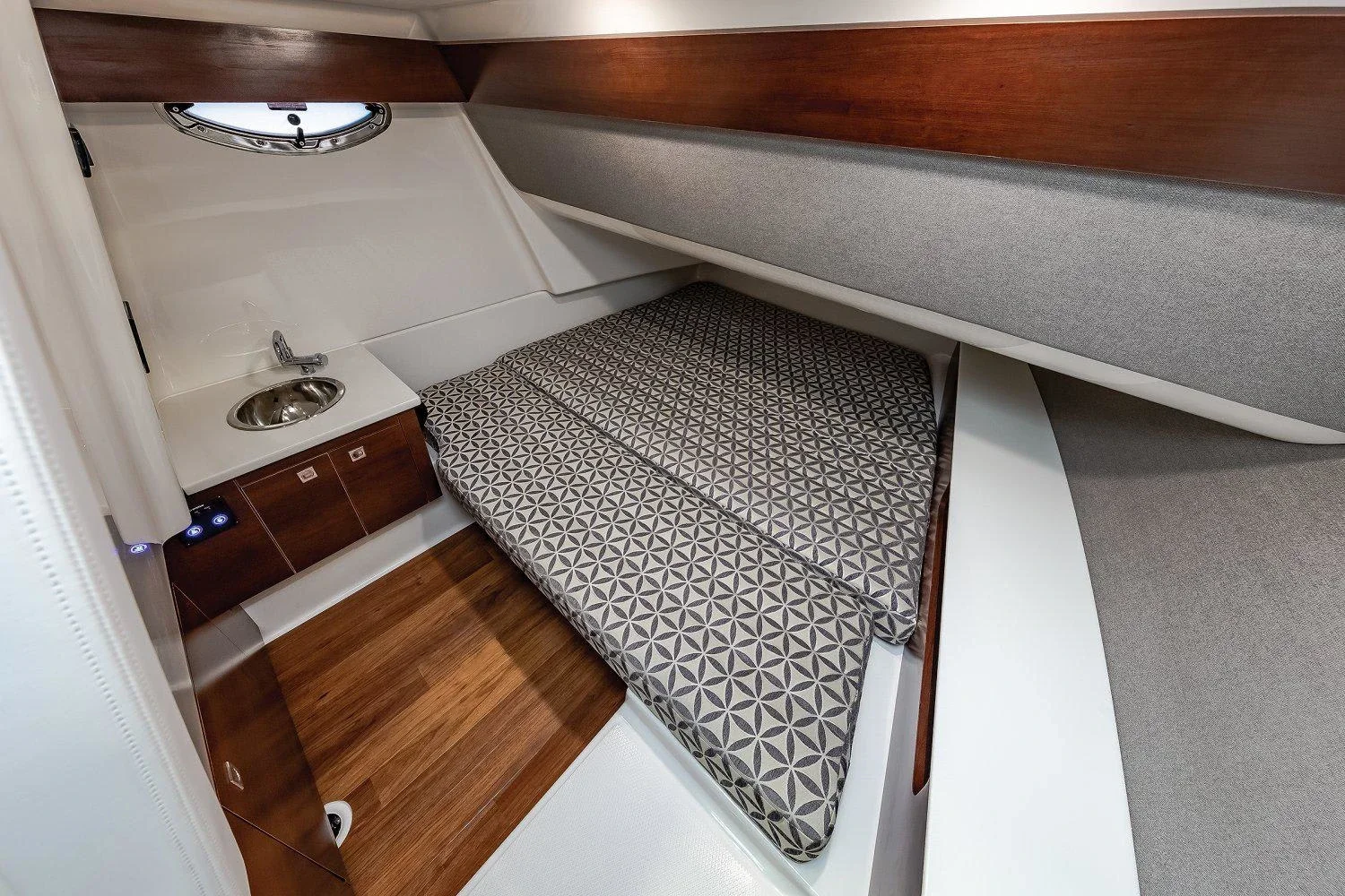 2023 Chaparral 300 OSX Image Thumbnail #22