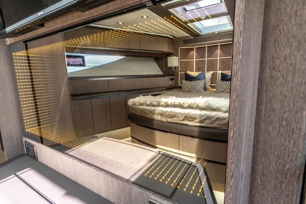 2026 Galeon 650 SKY Image Thumbnail #10