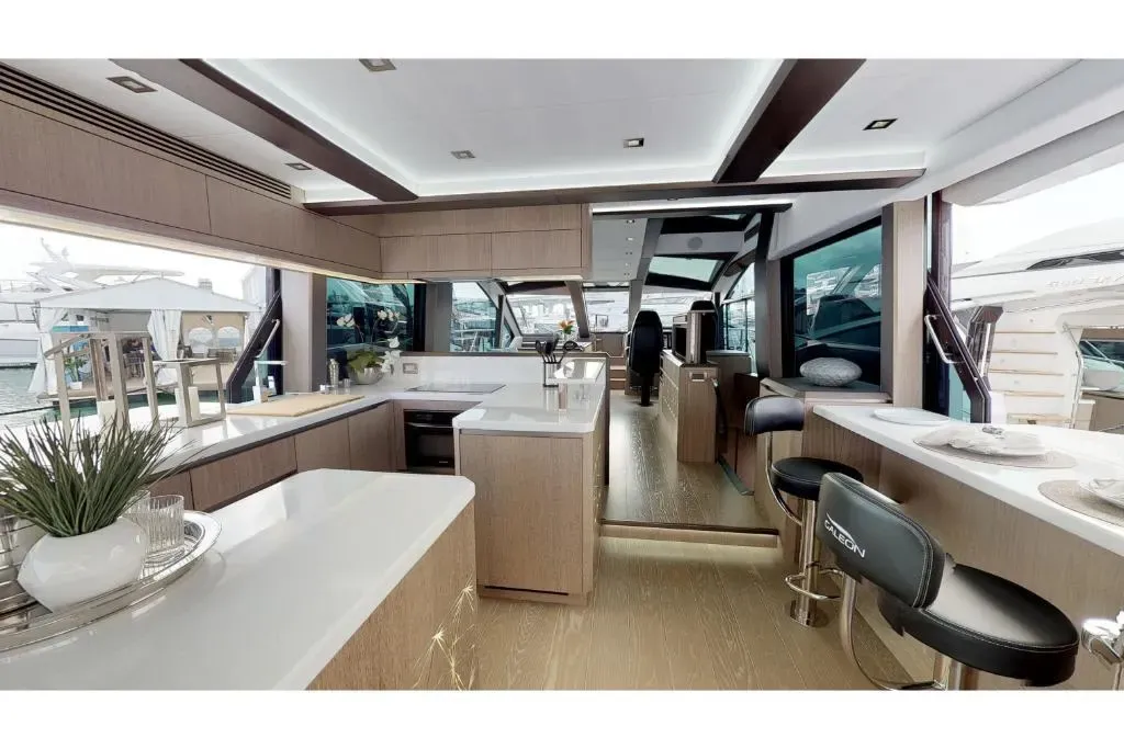 2026 Galeon 650 SKY Image Thumbnail #5