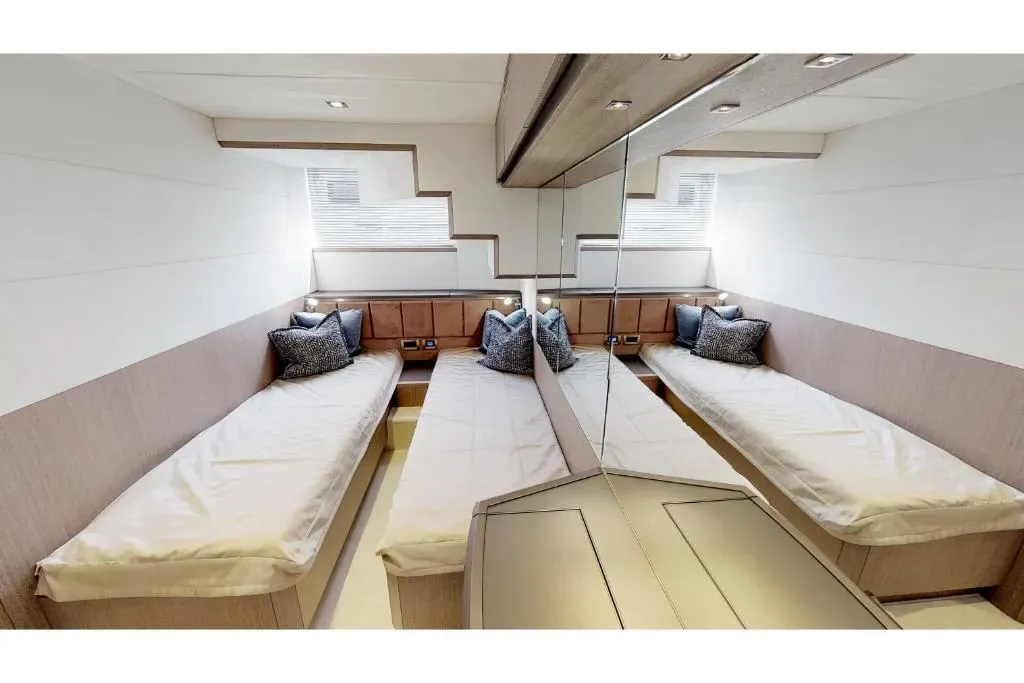 2026 Galeon 650 SKY Image Thumbnail #18