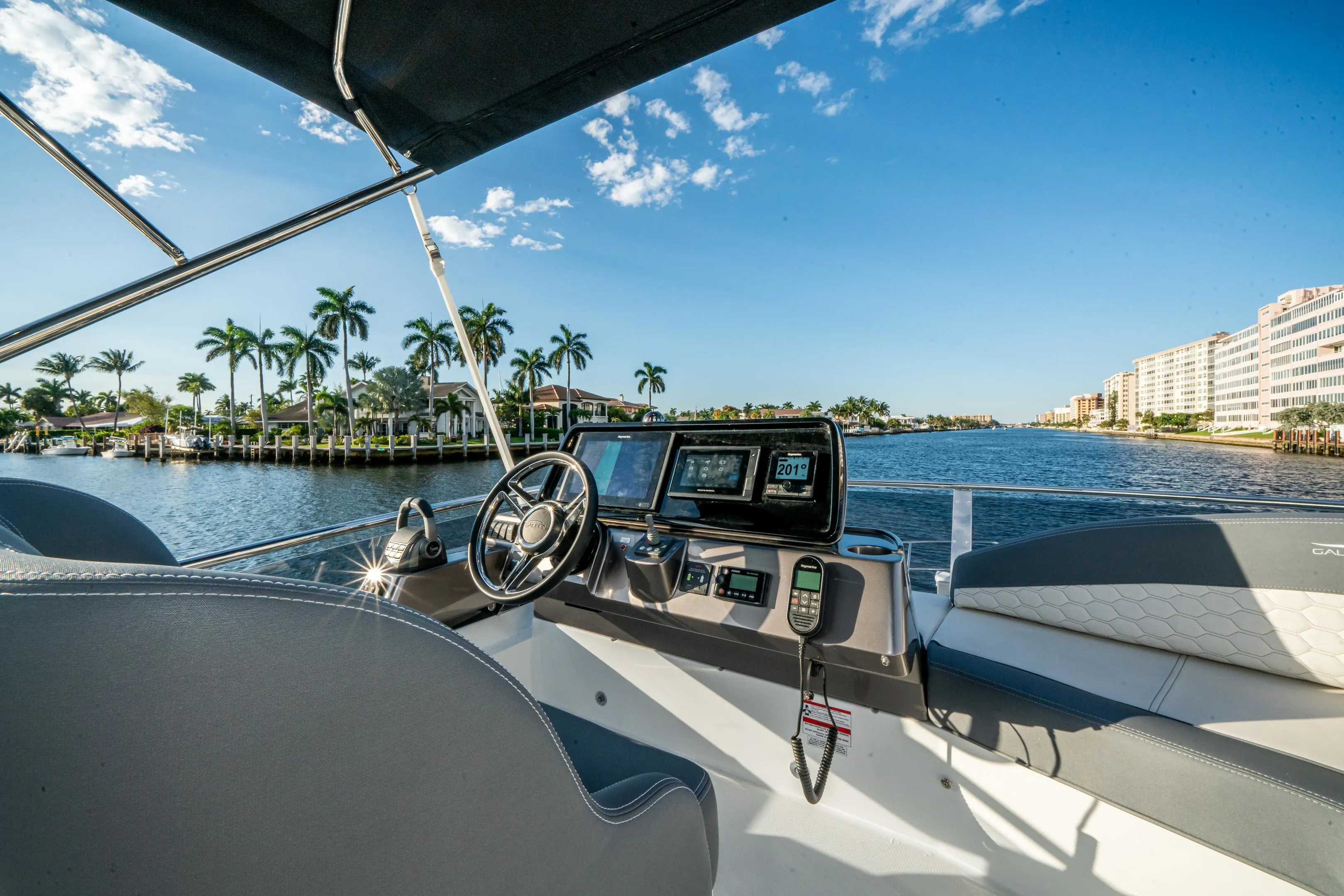 2023 Galeon
                                                             400 Fly Image Thumbnail #53