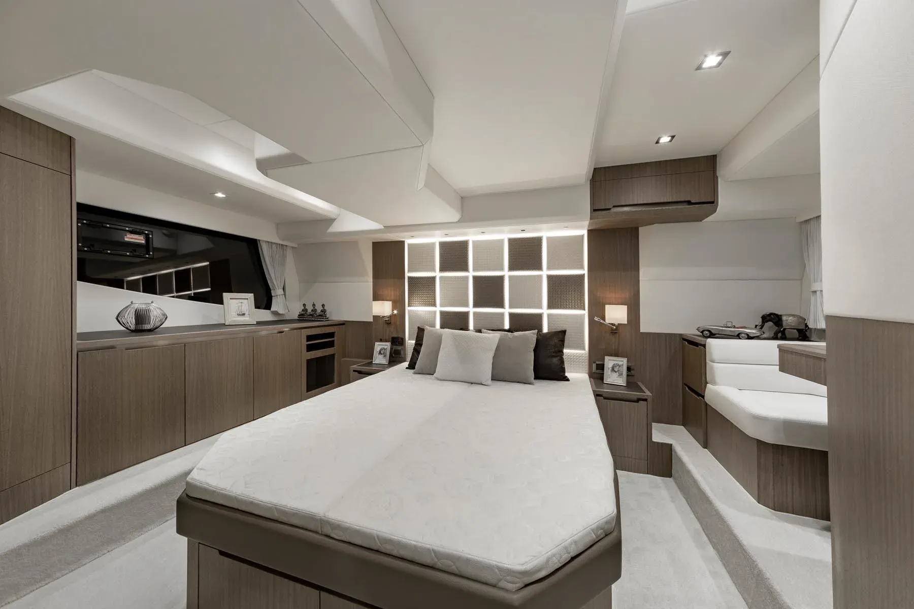2026 Galeon 470 SKY Image Thumbnail #30