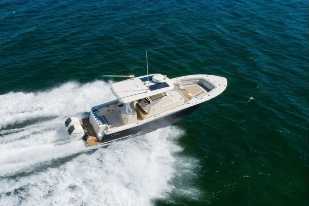2026 Scout 330 LXF Image Thumbnail #1
