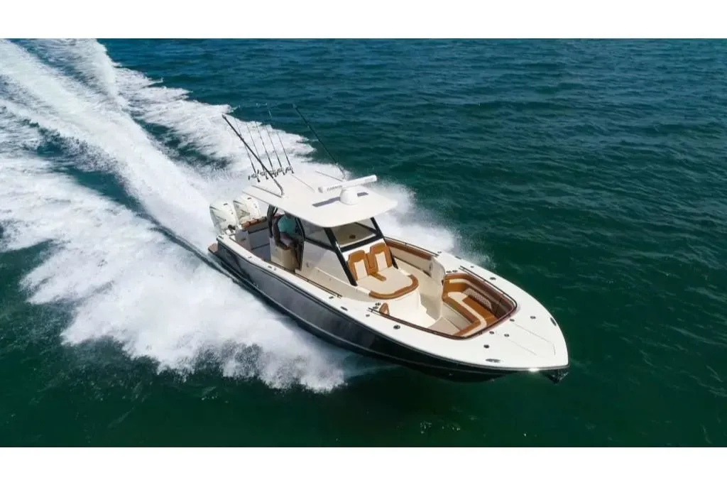 2026 Scout 330 LXF Image Thumbnail #2