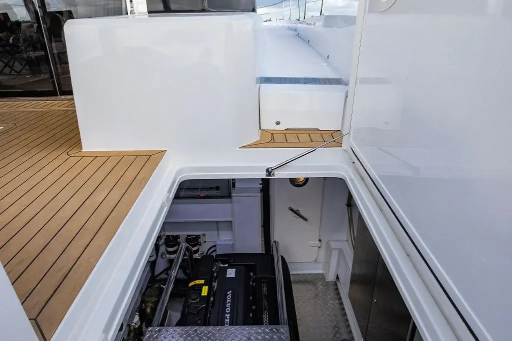 2026 Aquila 70 Luxury Image Thumbnail #24