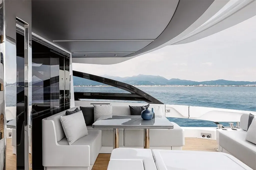 2025 Azimut S8 Image Thumbnail #6