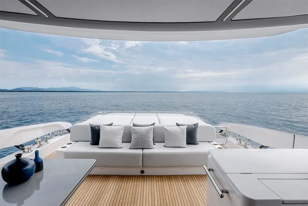 2025 Azimut S8 Image Thumbnail #7