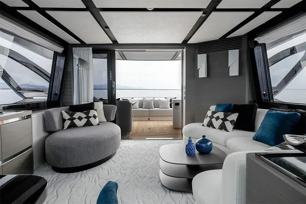 2025 Azimut S8 Image Thumbnail #10
