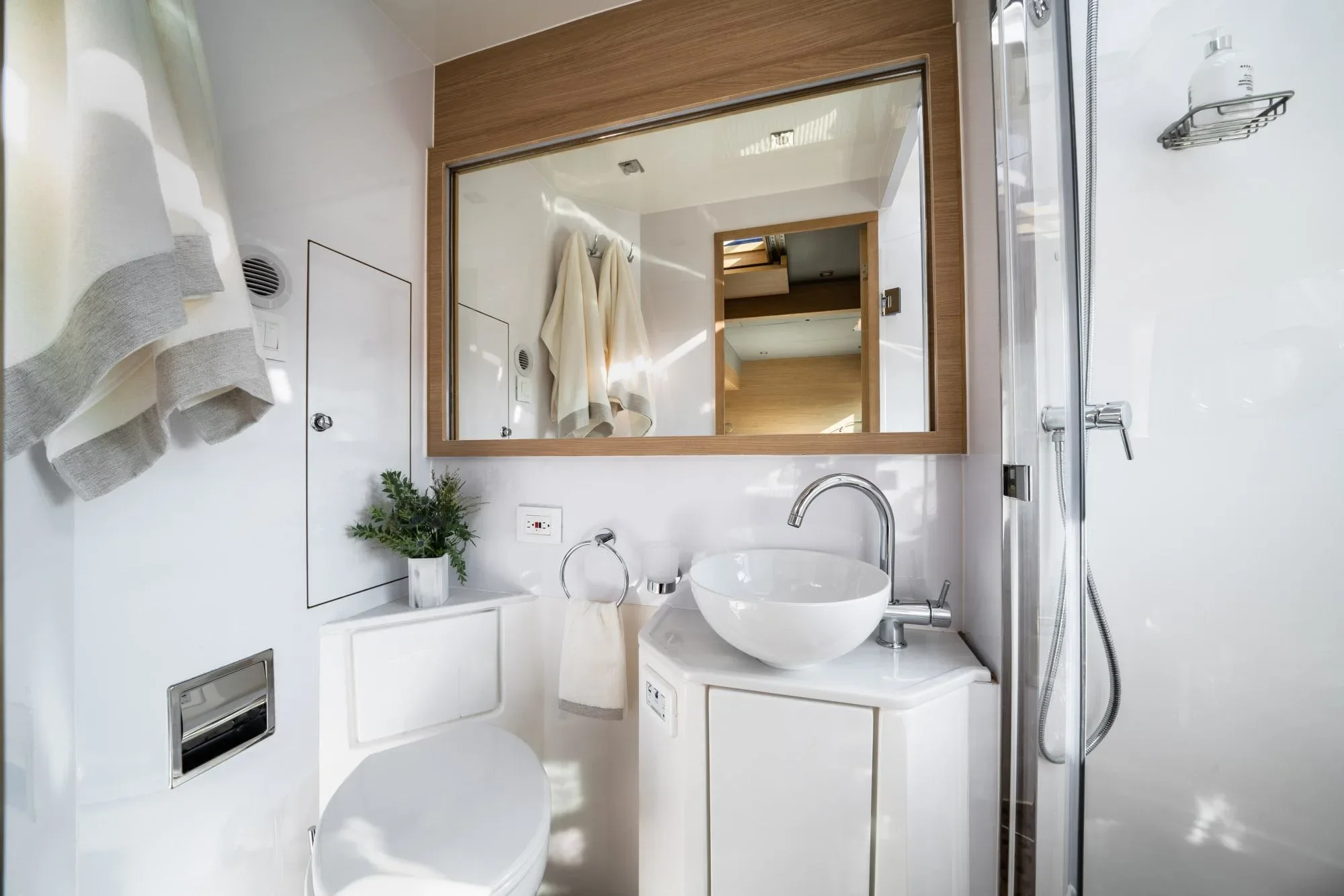 2026 Aquila 54 Yacht Image Thumbnail #77