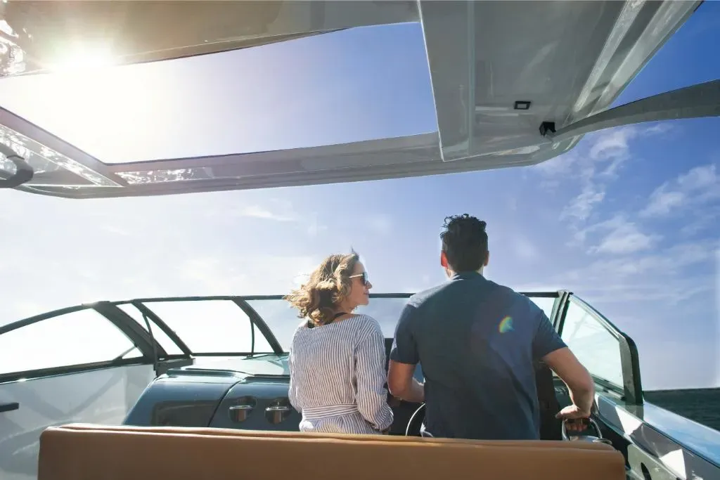 2025 Aviara AV40 Outboard Image Thumbnail #7