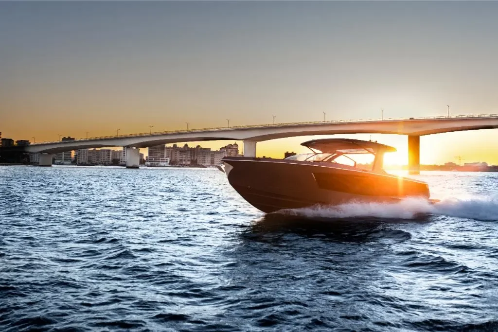 2025 Aviara AV40 Outboard Image Thumbnail #0