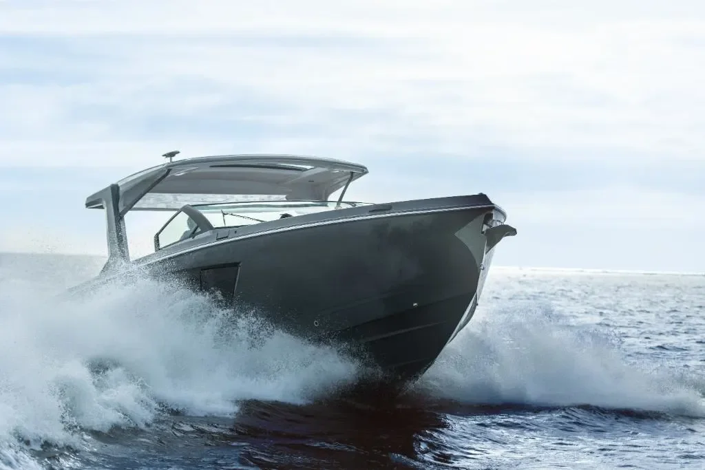 2025 Aviara AV40 Outboard Image Thumbnail #4