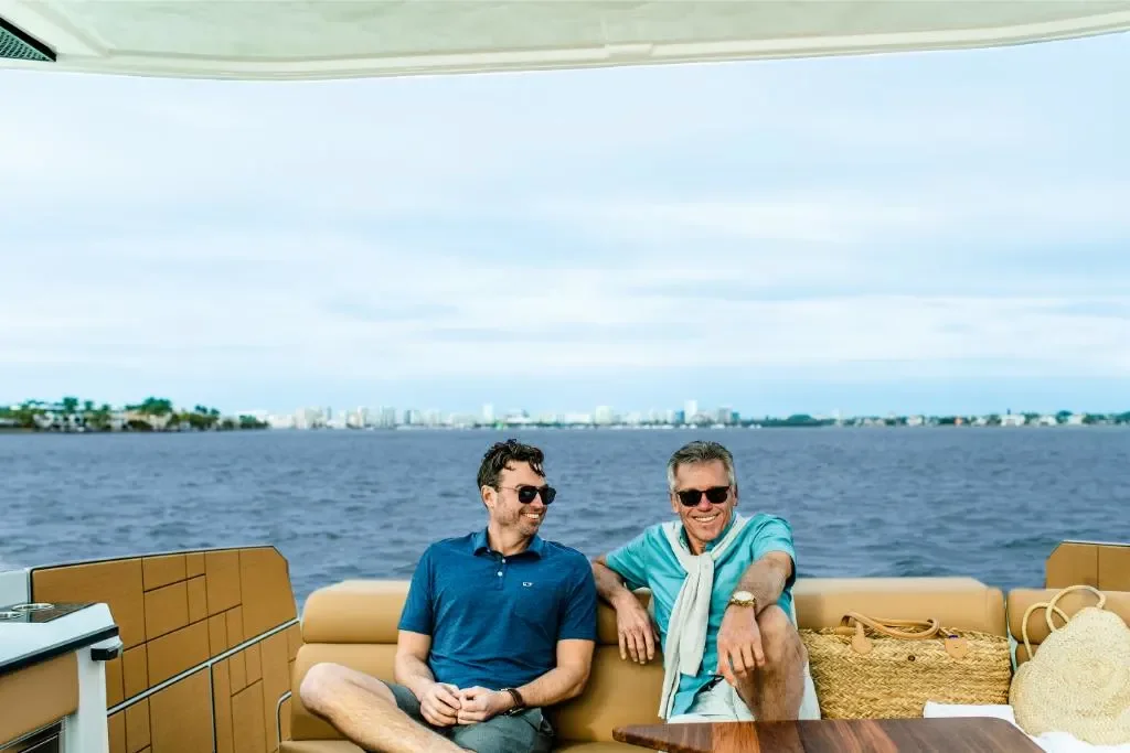 2025 Aviara AV40 Outboard Image Thumbnail #12