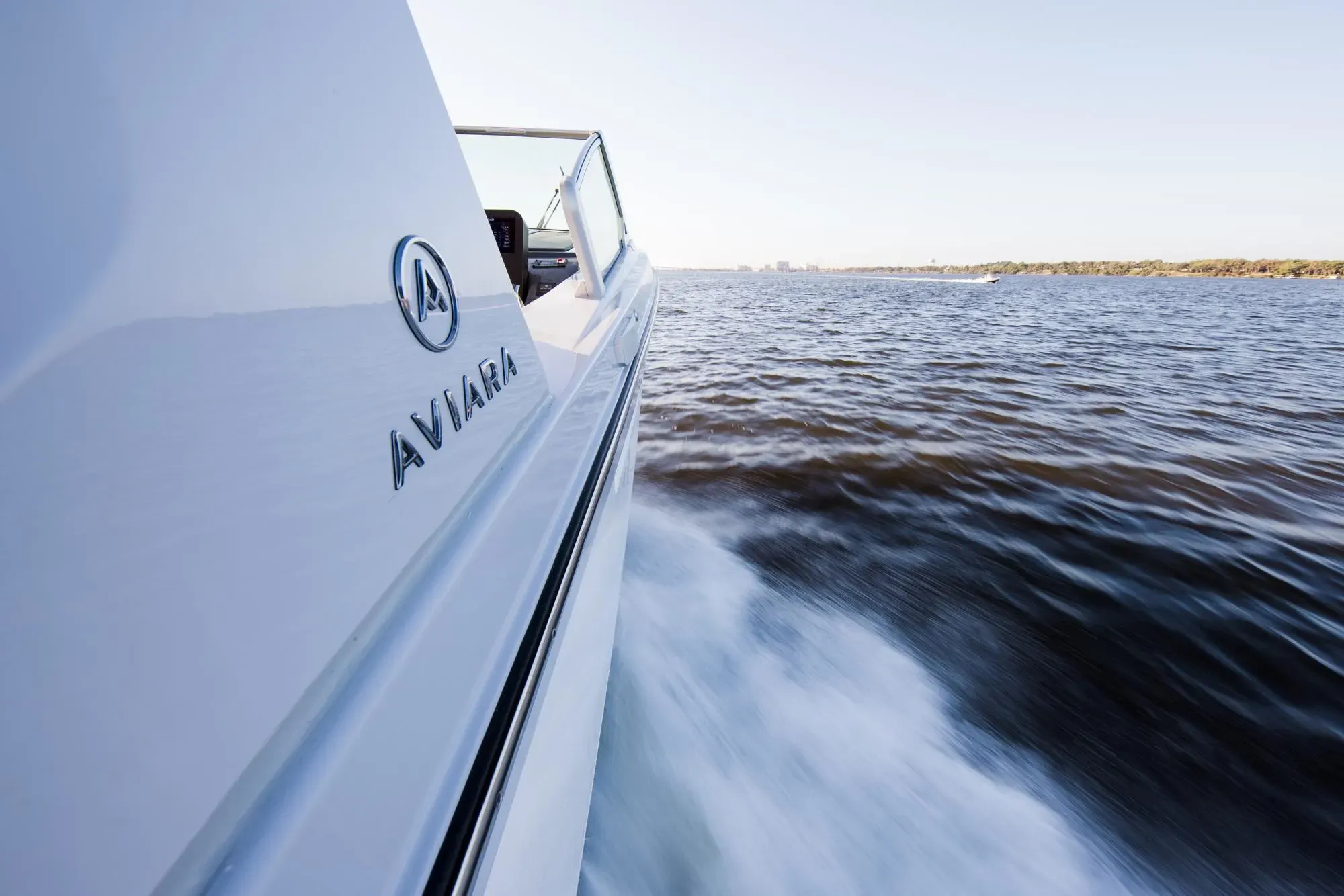 2025 Aviara AV40 Outboard Image Thumbnail #16