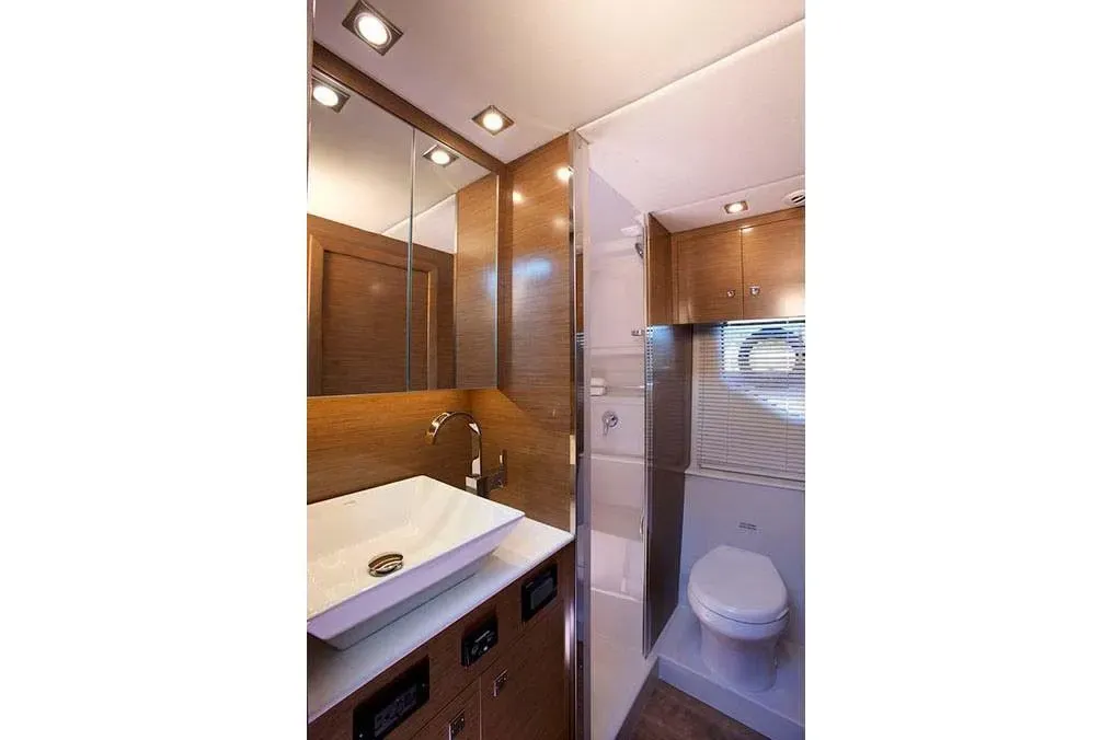2026 Cruisers Yachts 42 Cantius Image Thumbnail #13