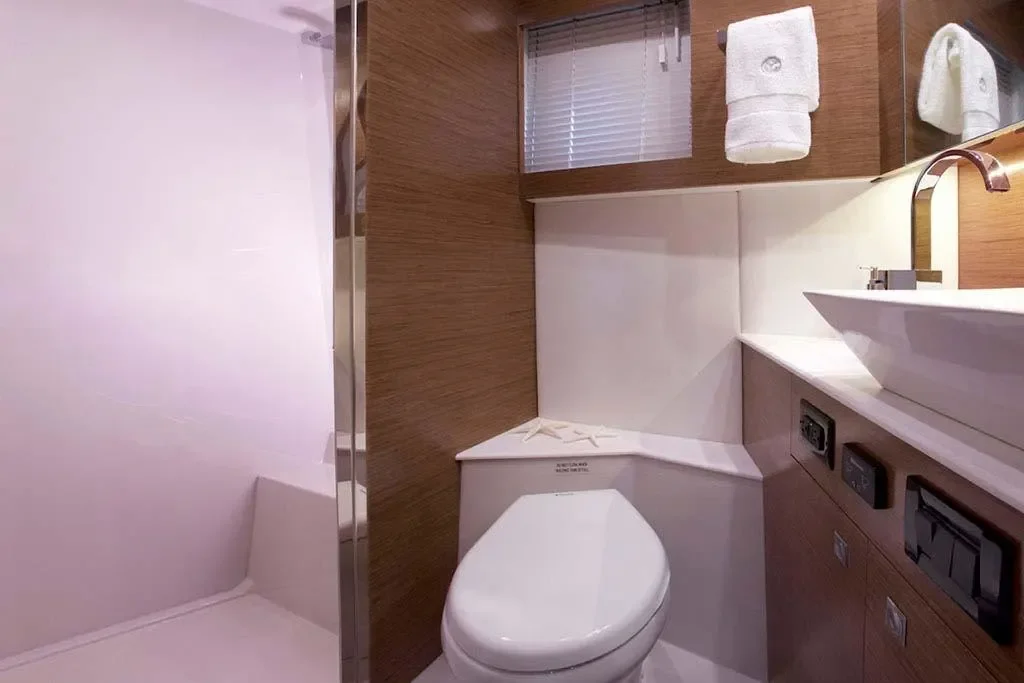 2026 Cruisers Yachts 42 Cantius Image Thumbnail #14