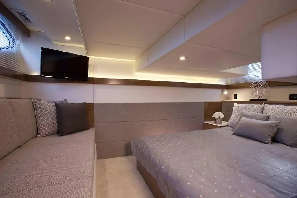 2026 Cruisers Yachts 42 Cantius Image Thumbnail #11